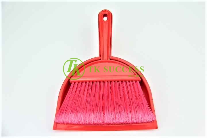 Small Dustpan with Brush