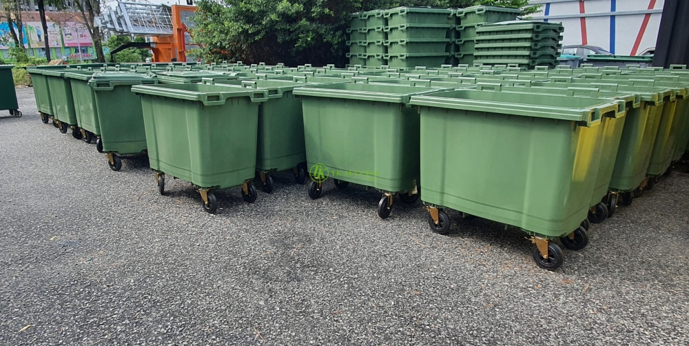 https://www.tksuccess.com.my/images/uploads/product/3786/tk_otto-mobile-garbage-bin-1100-liter-en840-5.jpg